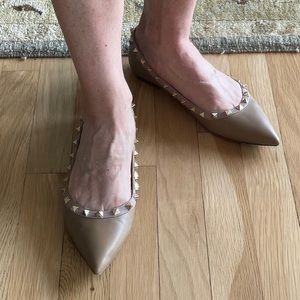Valentino rock stud flats in light tan/dark beige leather.